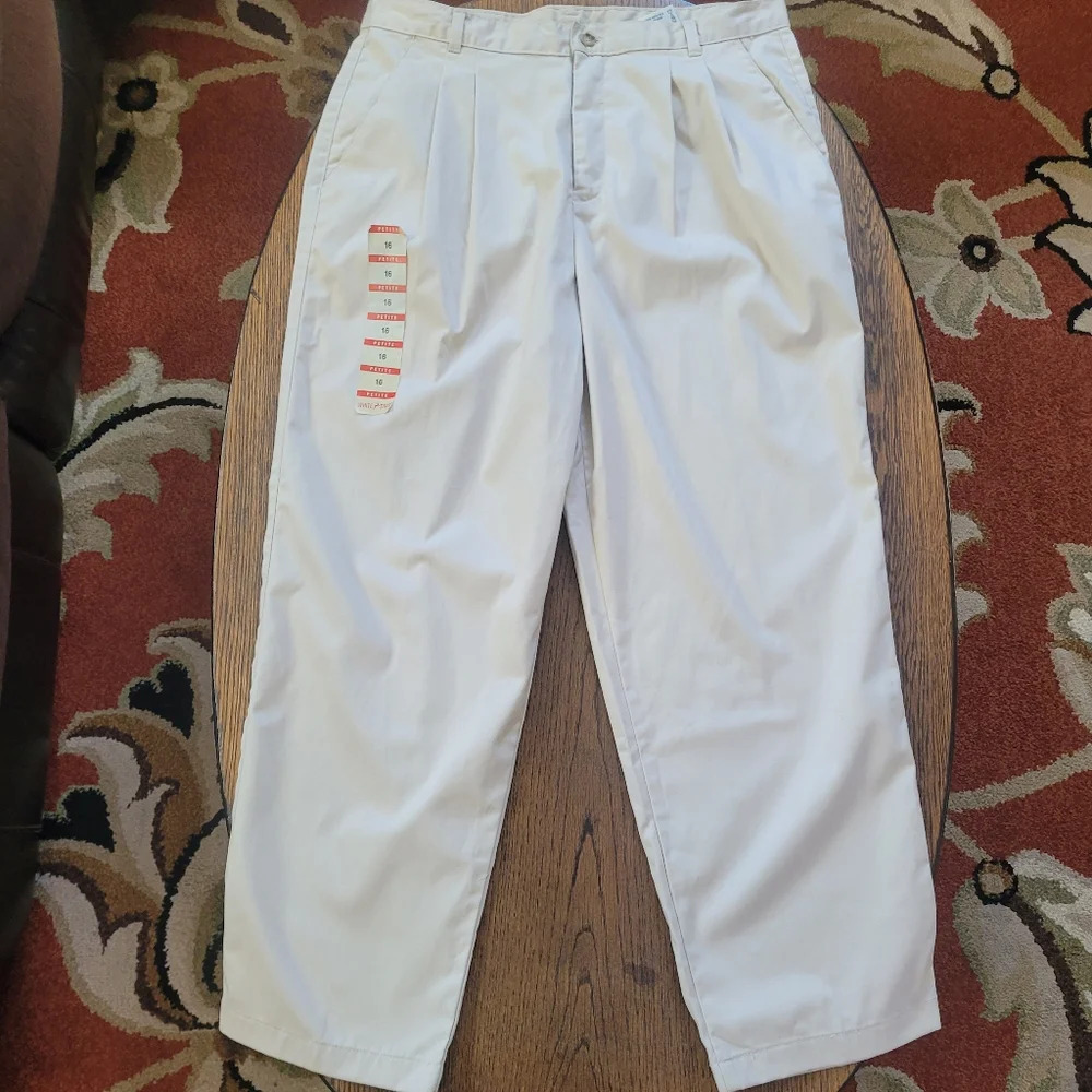 White Stag Light Tan Pleated Front Khaki Pants Size Women's 16 Petite NEW